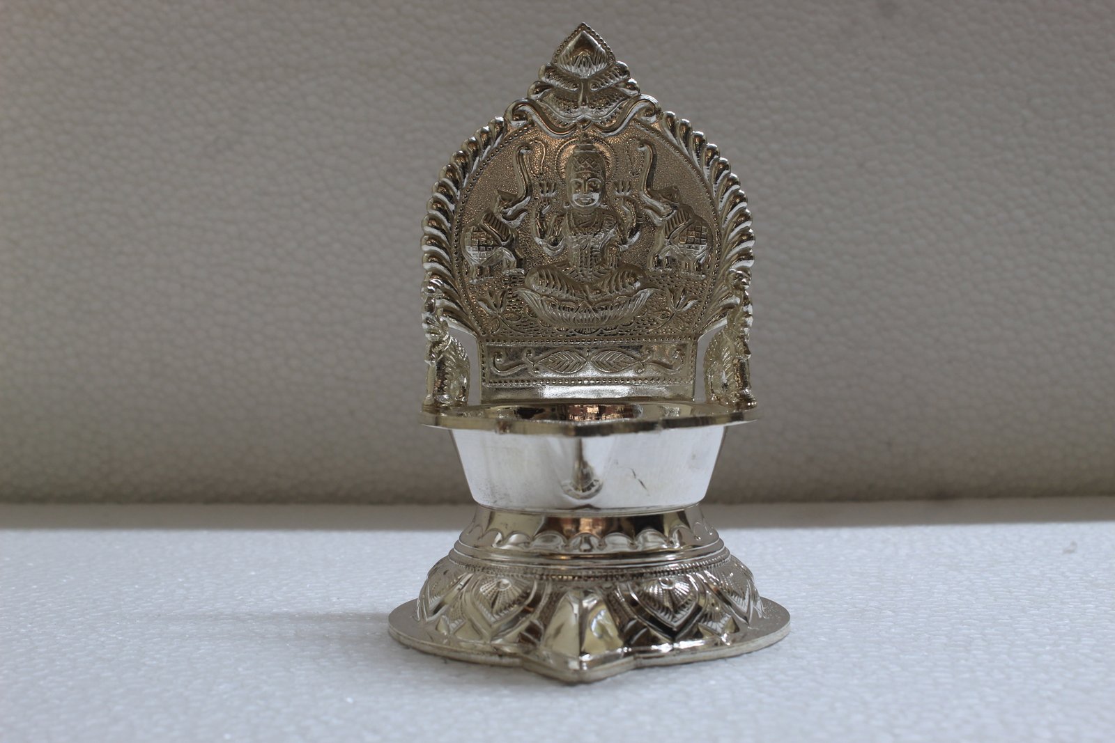 Silver Handmade Spl Kamatchi Elephant Lamp